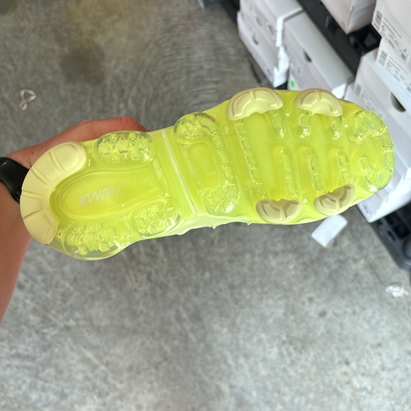 Nike Shoes Air VaporMax Plus WMNS “Barely Volt” 2024 - Picture 7 of 7